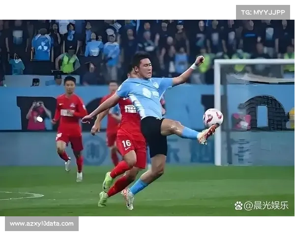 青岛西海岸1-1武汉三镇，雨战中场失控致进球无效